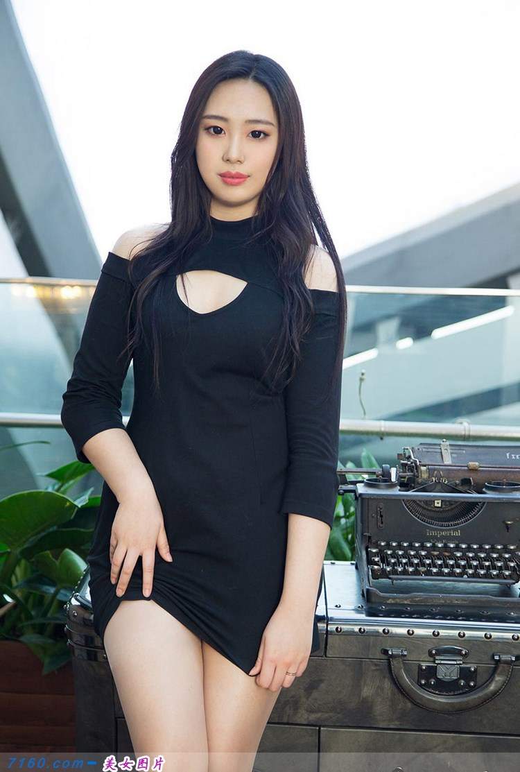 夏梓诺图片