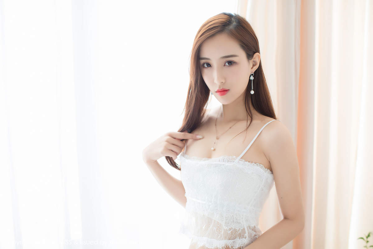 美女猫宝图片