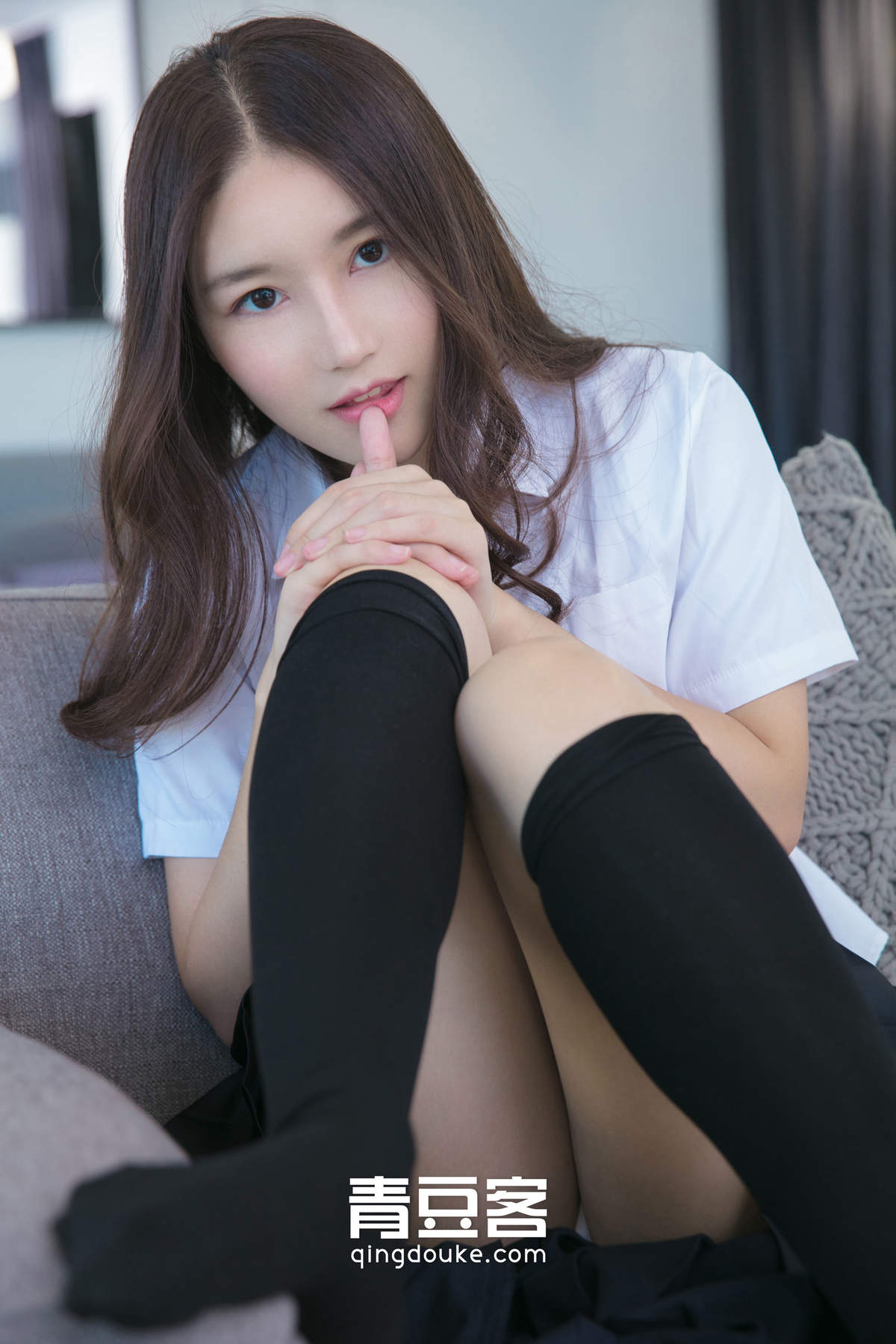mm7160美女模特私拍甜美妹妹魏扭扭校服写真娇羞露骨惹人怜高清妹子写真集图片