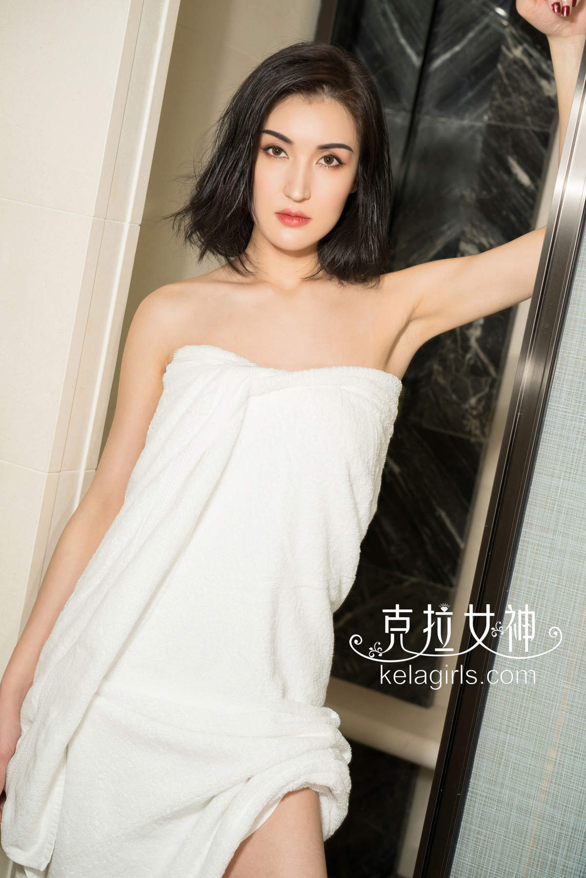 美女瑞莎图片