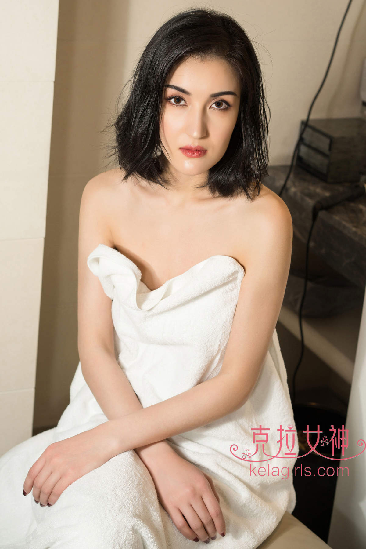 美女瑞莎图片