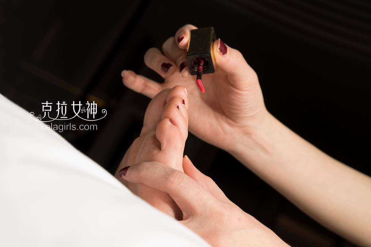 美女瑞莎图片