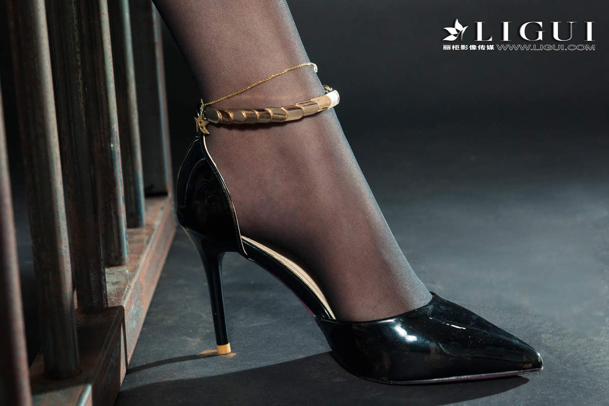 日韩女优美女模特腿模敏儿黑丝女王美脚网络丽人高清妹子写真集图片