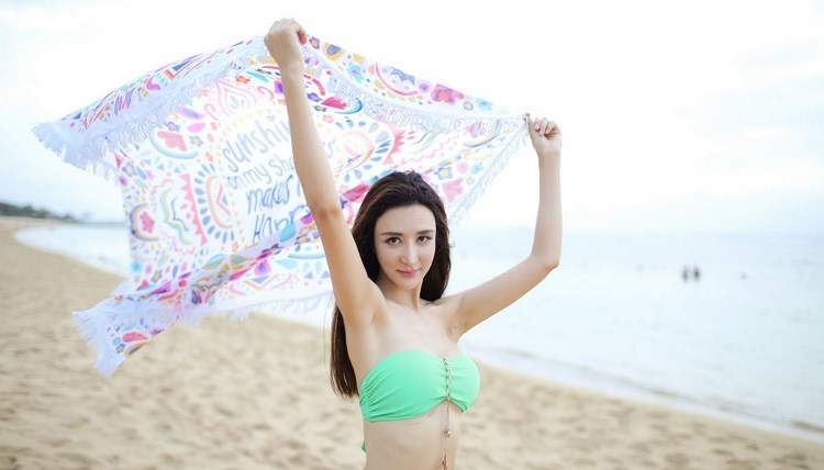 亚洲setu美女伊莉娜芊惠双人台球桌上面的碰撞高清妹子写真集图片