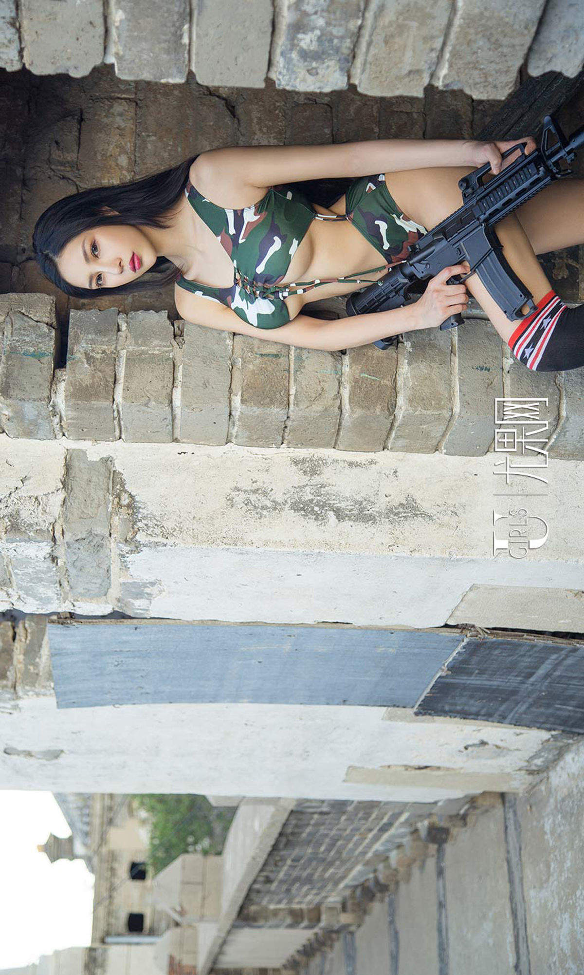 美女诗盈图片