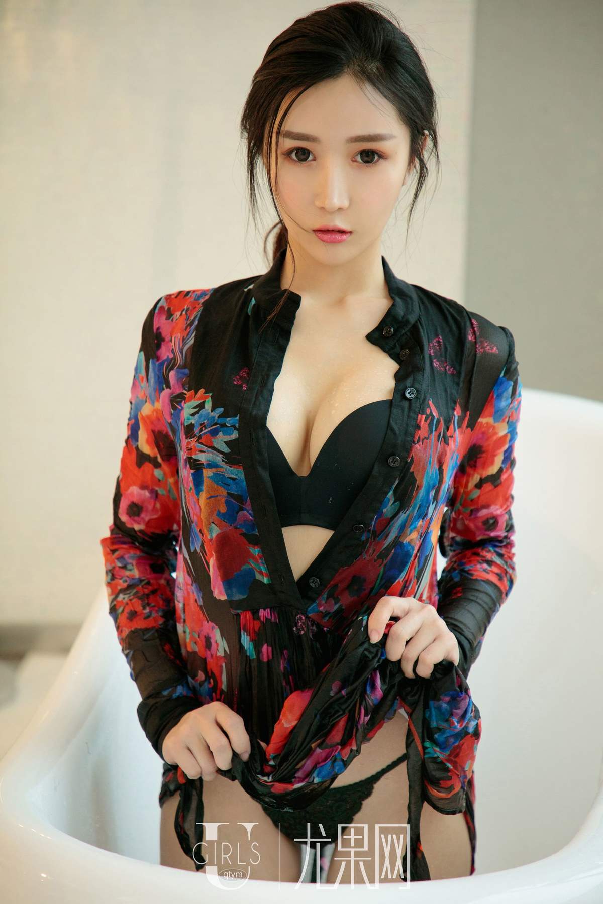 李莉莉图片
