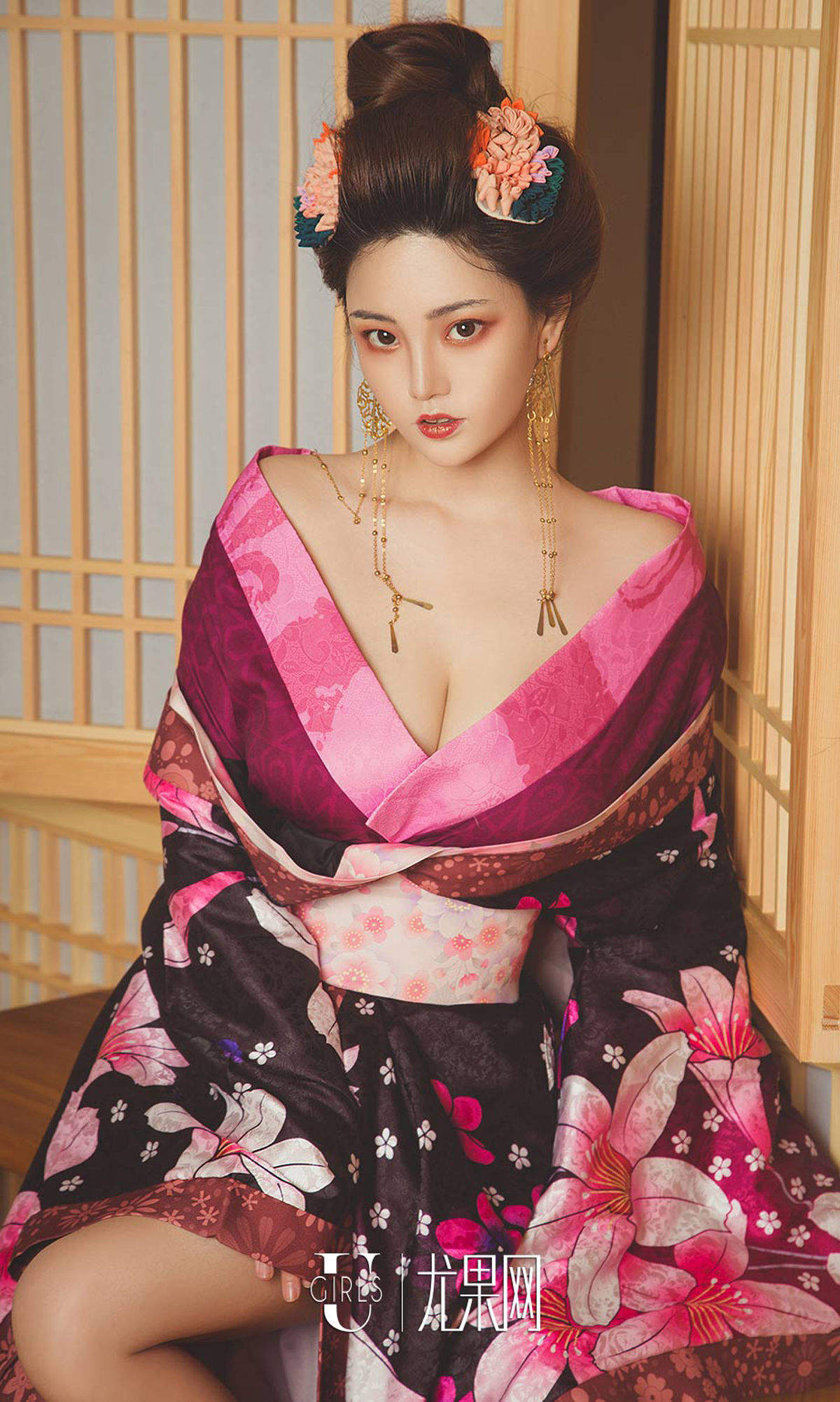 亚洲美女自拍球球尤画情人高清妹子高清妹子写真集图片