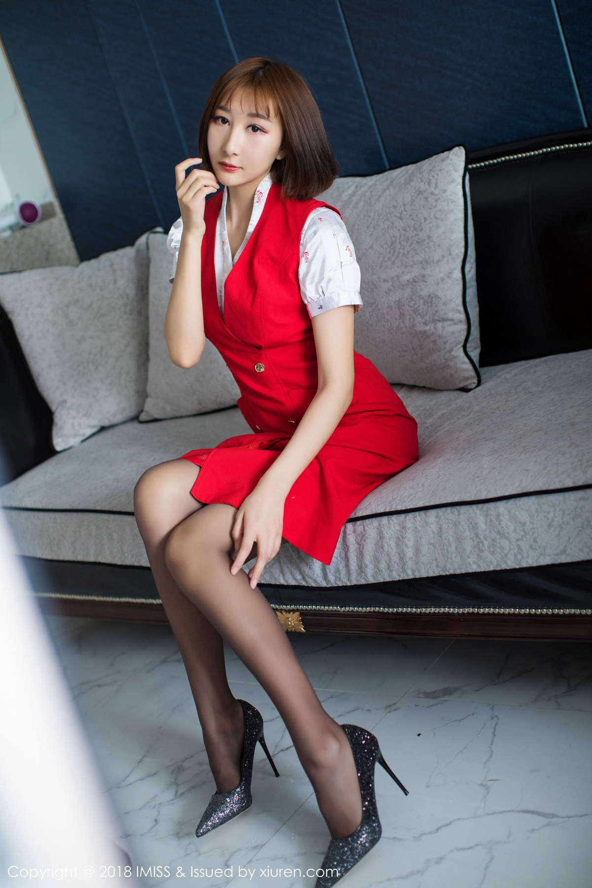 美女私处九尾ivy-空乘制服丝袜美腿诱惑高清妹子写真集图片