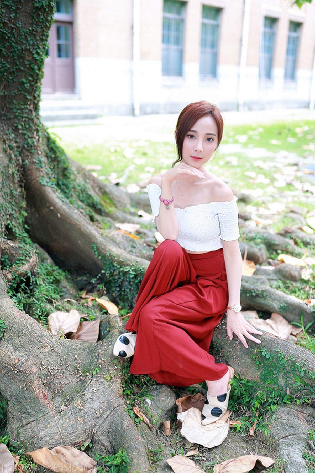 嫩模韩式三点式半遮半掩Lynne雨玄台大外拍写真集图片