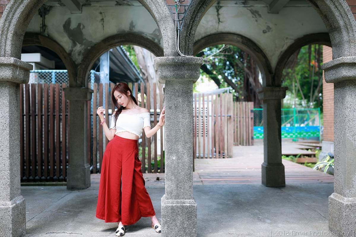 嫩模韩式三点式半遮半掩Lynne雨玄台大外拍写真集图片
