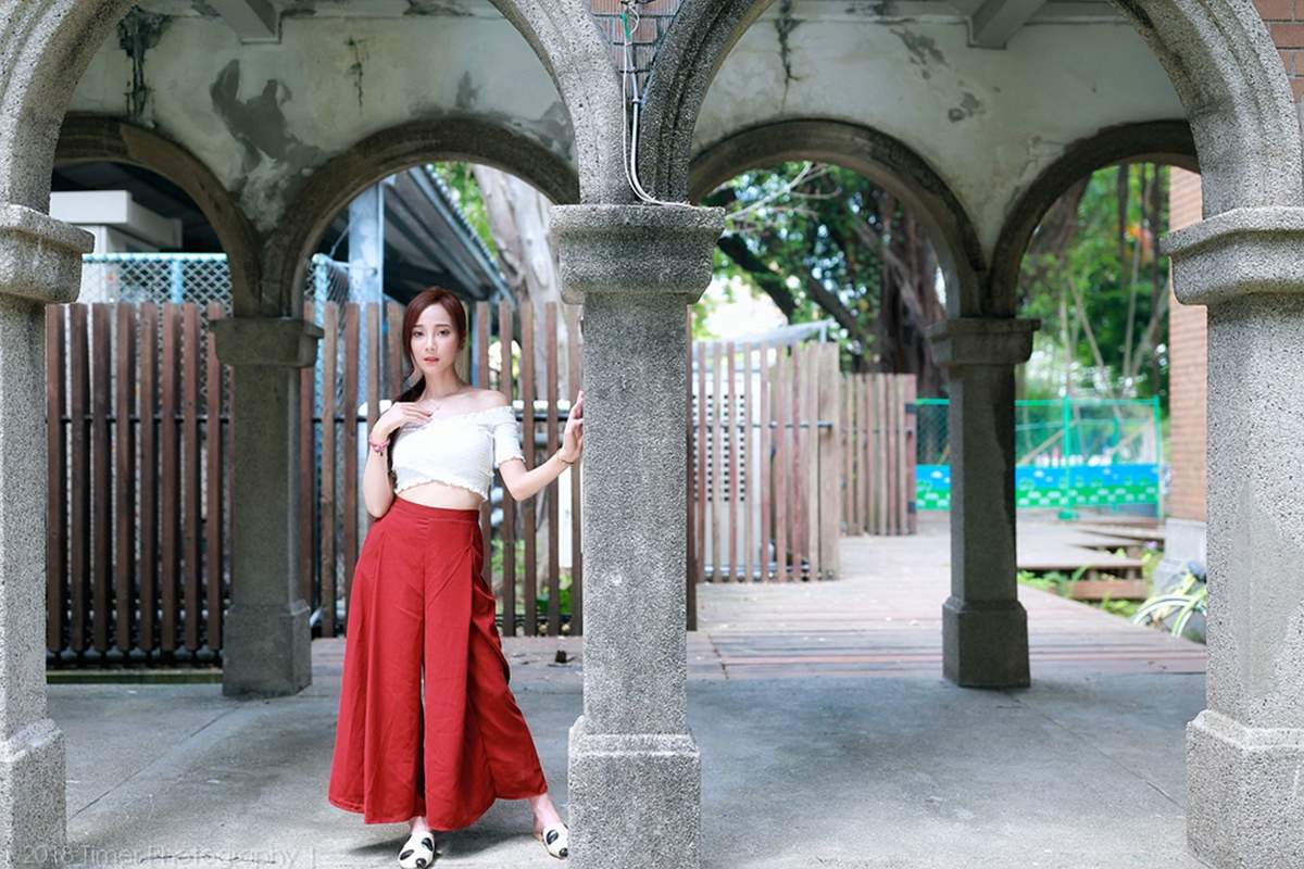 嫩模韩式三点式半遮半掩Lynne雨玄台大外拍写真集图片