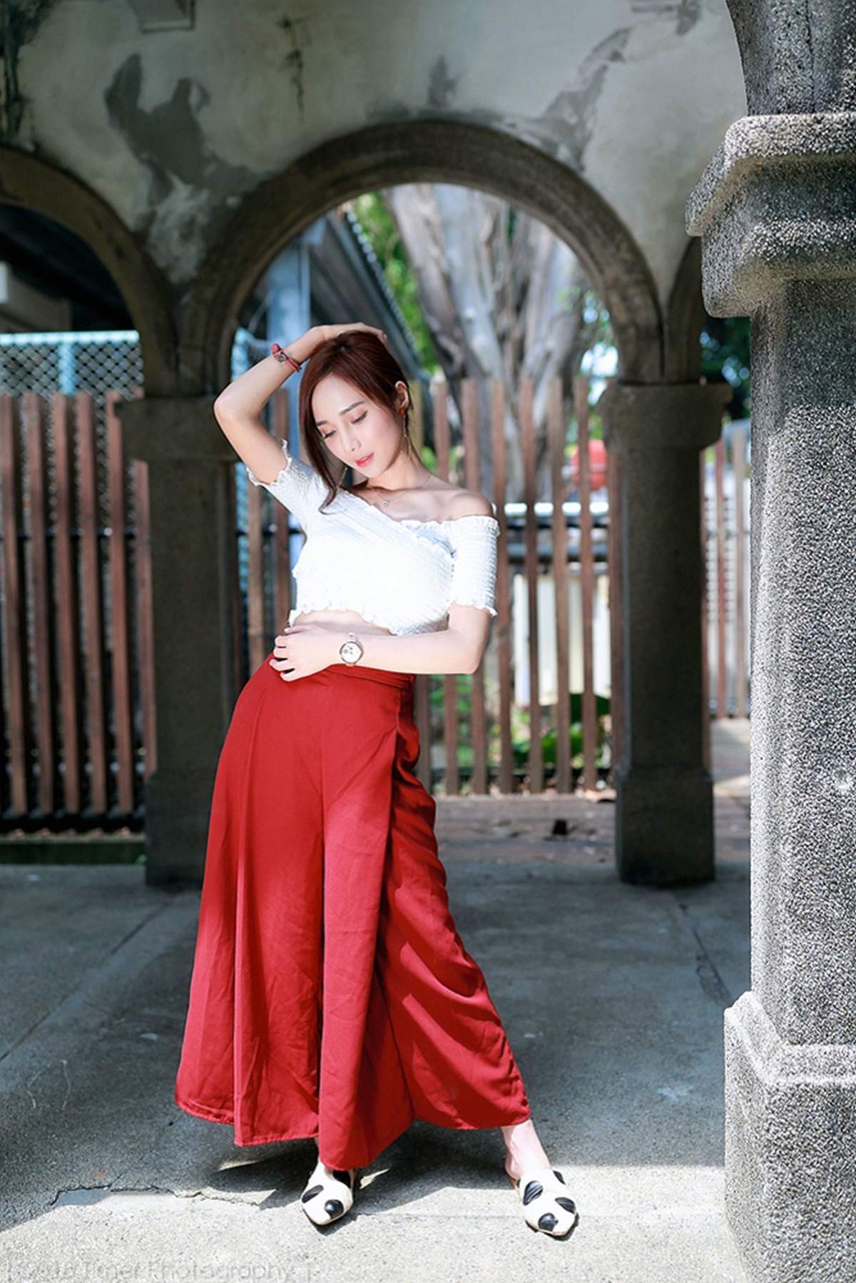 嫩模韩式三点式半遮半掩Lynne雨玄台大外拍写真集图片