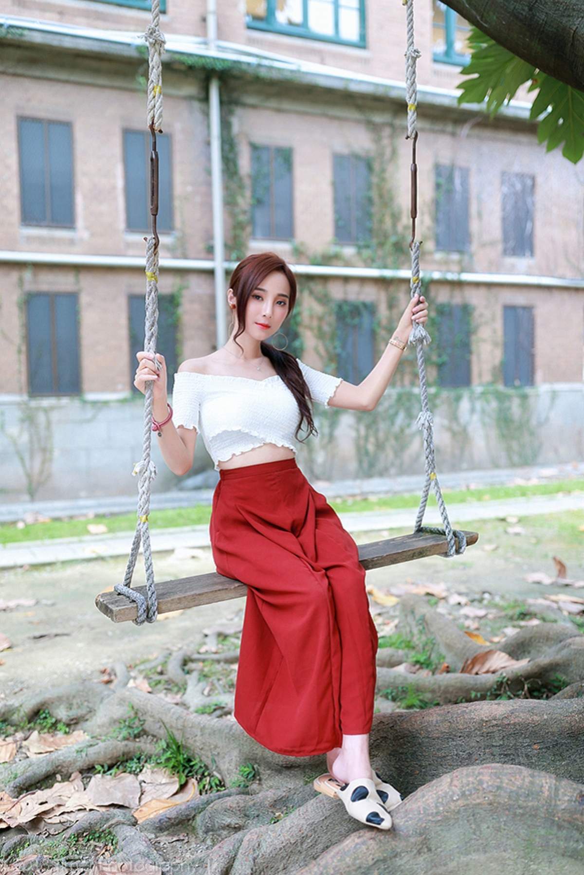 嫩模韩式三点式半遮半掩Lynne雨玄台大外拍写真集图片