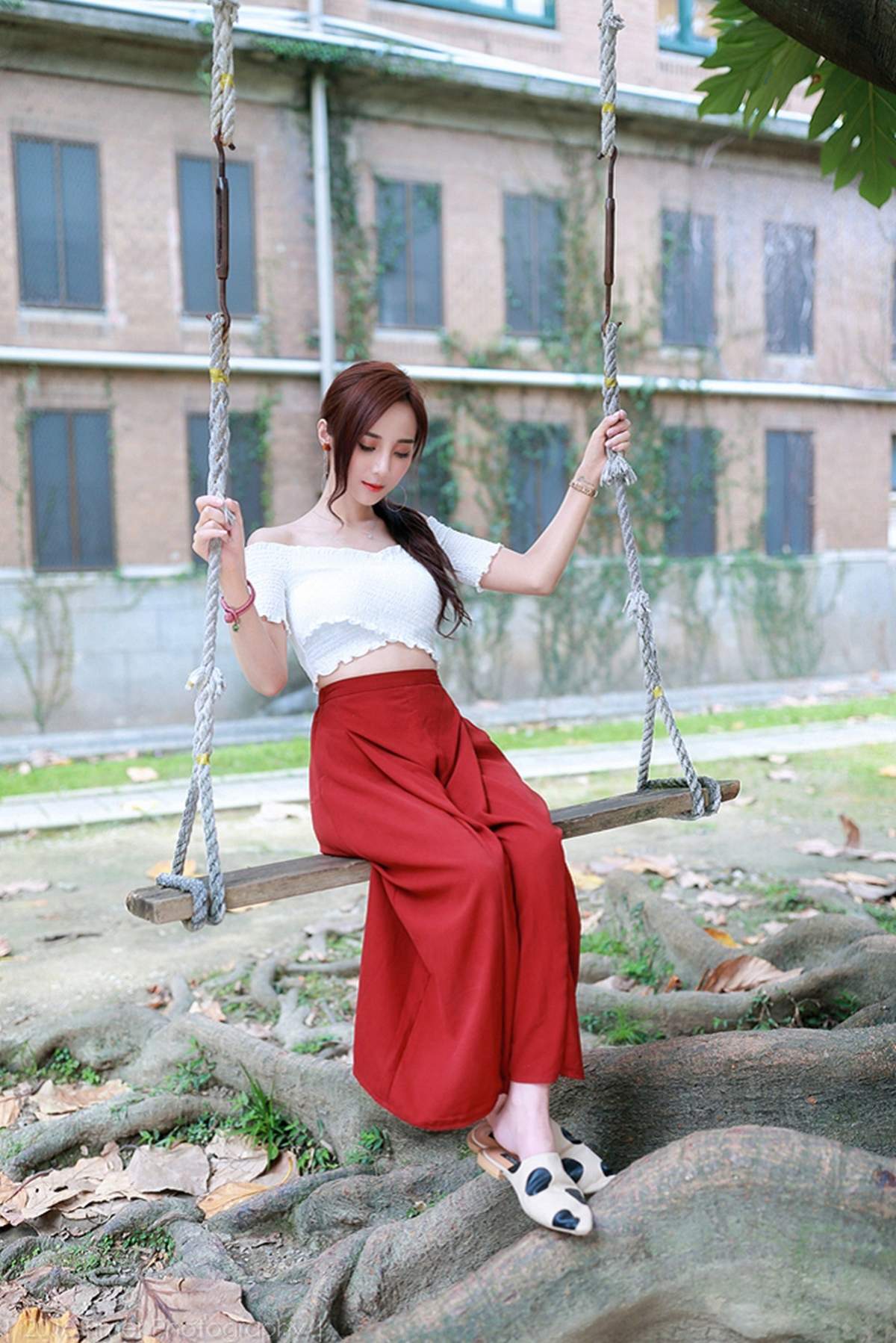 嫩模韩式三点式半遮半掩Lynne雨玄台大外拍写真集图片