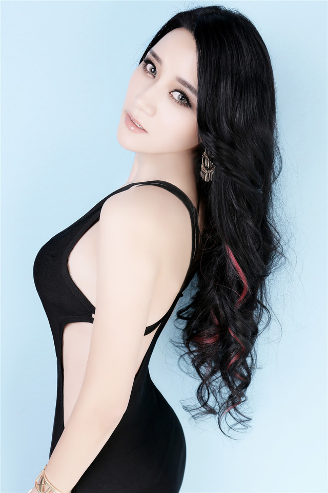 漂亮丰满的韩国美女倪佳涵蓝色恋人高清妹子写真集图片