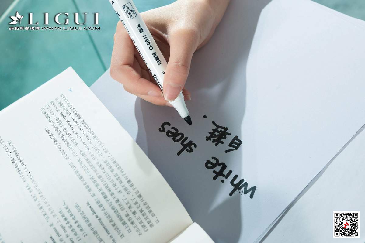 王炜炜图片