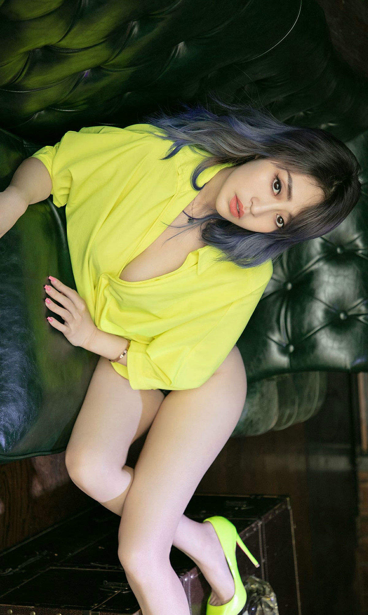 美女葵皇图片