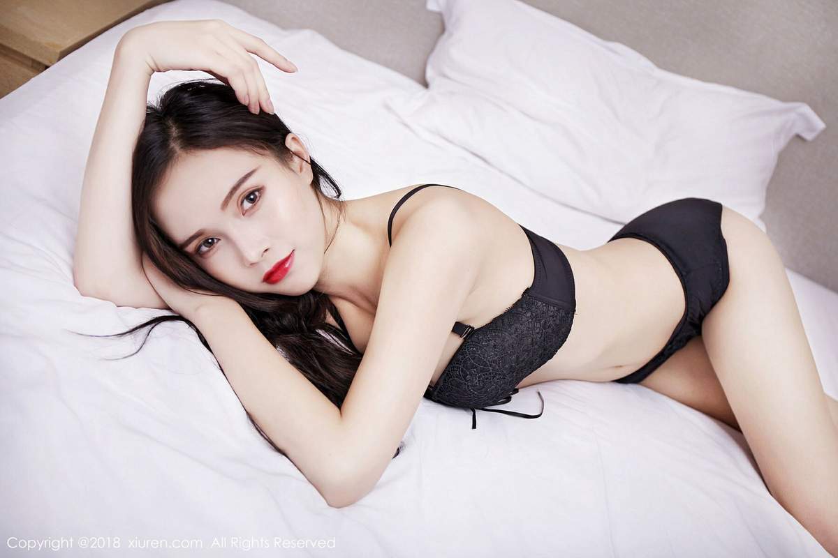 美女小羽图片