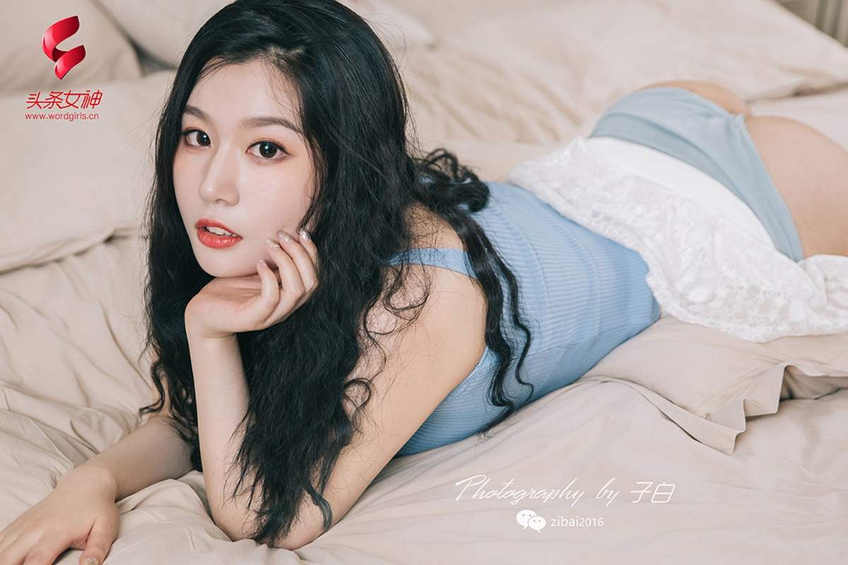 美女钟晴图片