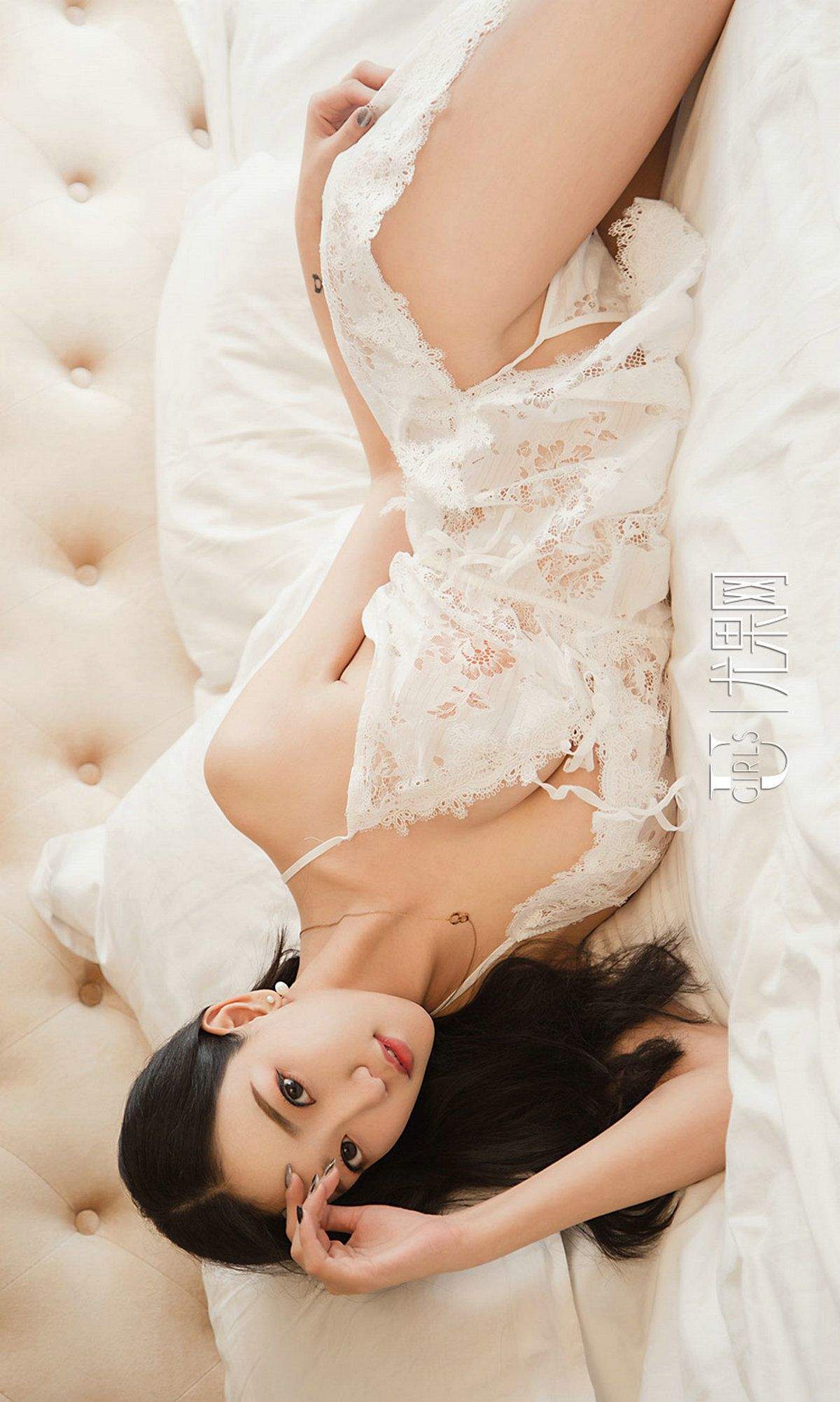 美女吾凡图片