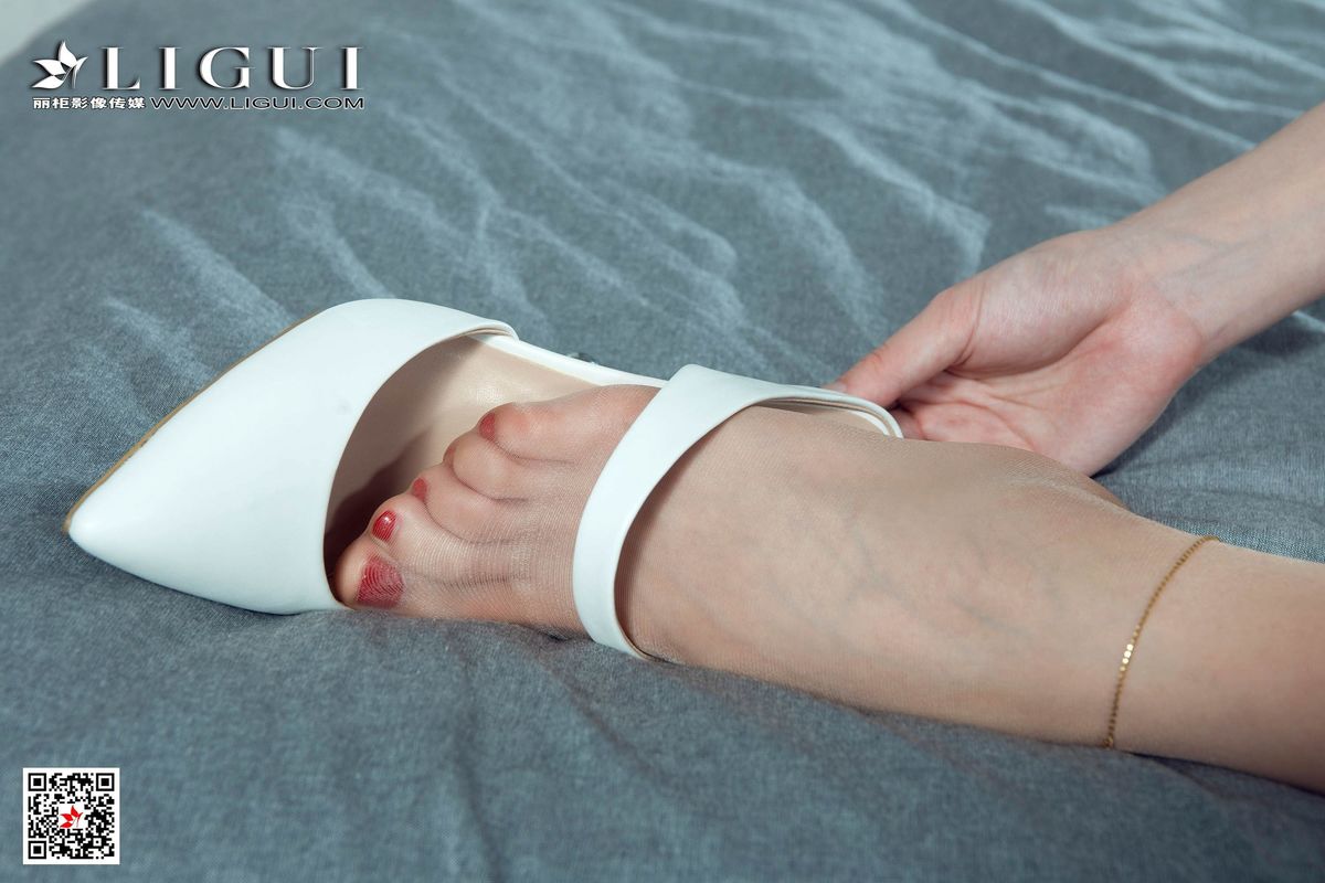亚洲妹妹内衣腿模兔子女仆绳艺网络丽人写真集图片