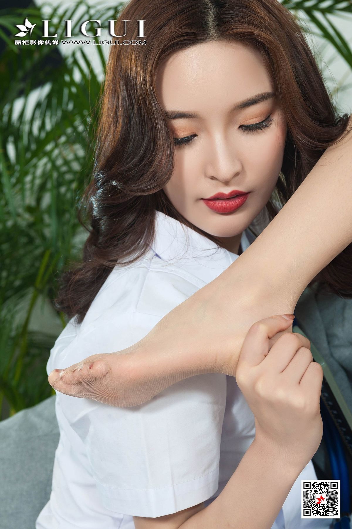 亚洲妹妹内衣腿模兔子女仆绳艺网络丽人写真集图片