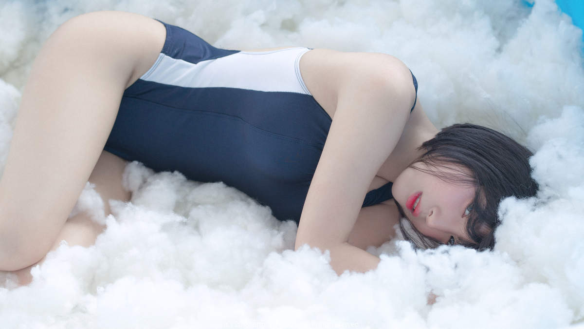 日本美女模特_卿卿一朵出水芙蓉高清美女写真集图片