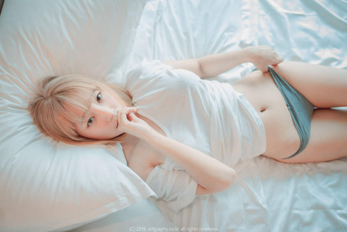 日本美女模特透明内内衣秀卿卿清新不失性感的私房魅惑高清写真集图片