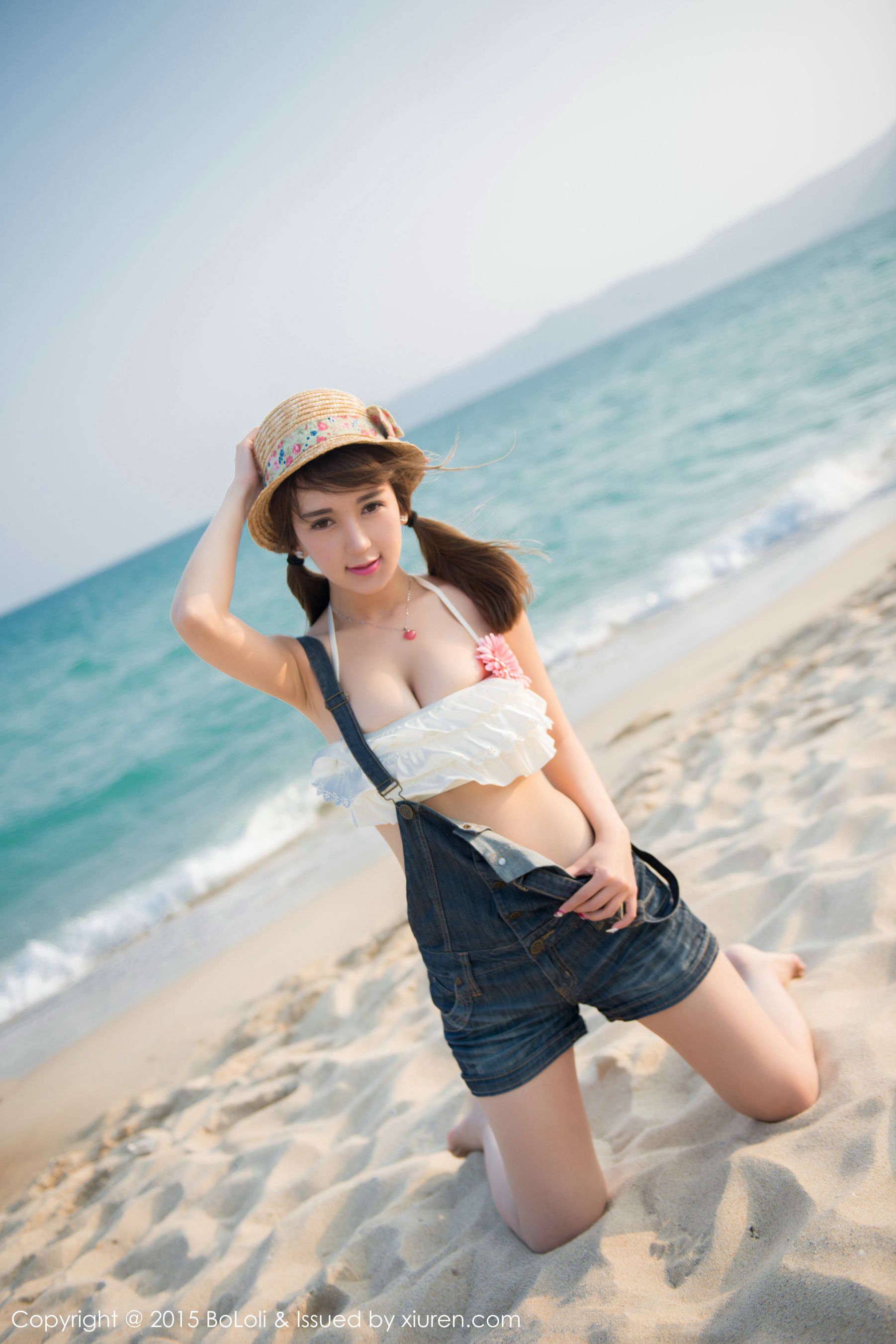 热裤美女图片