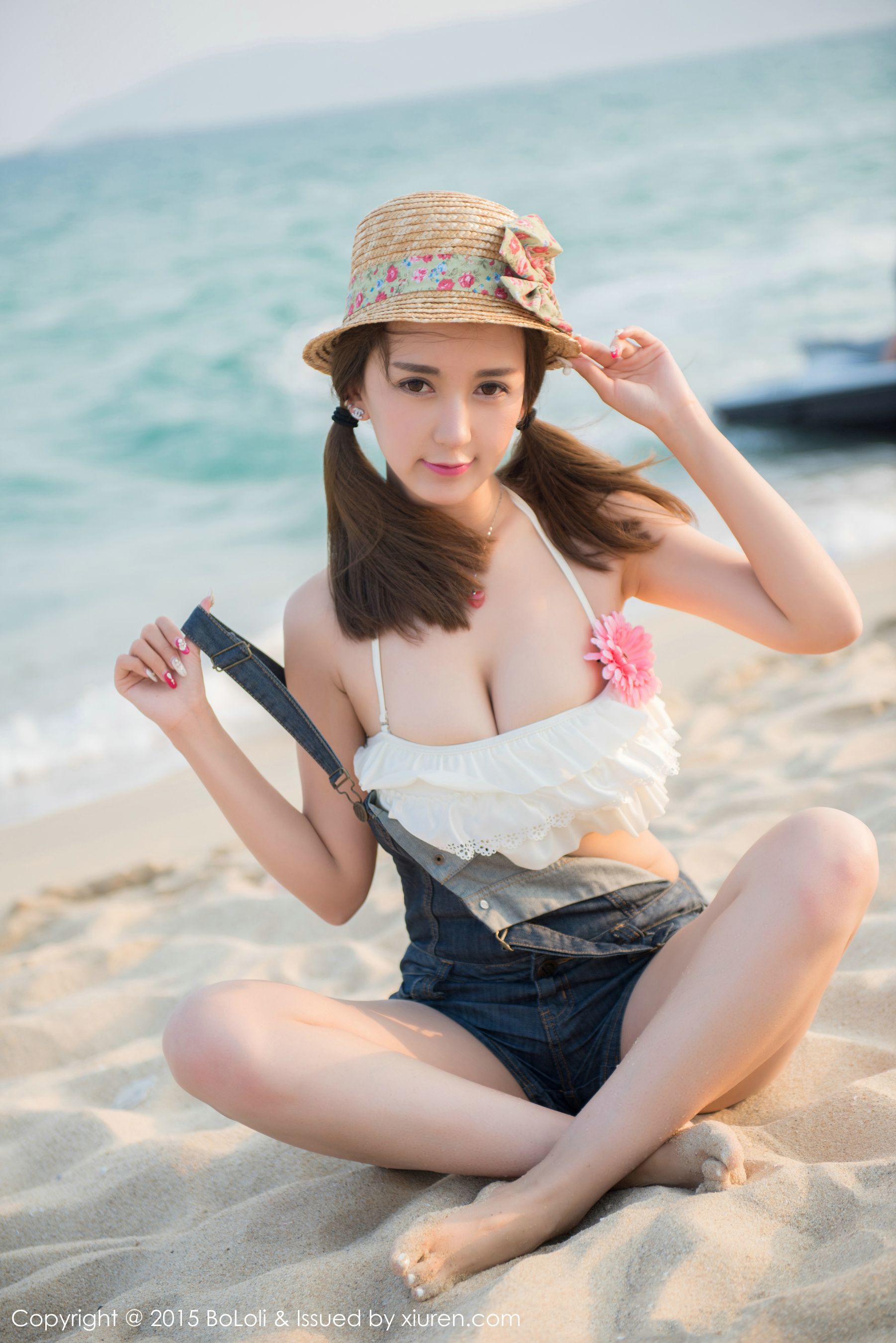 热裤美女图片