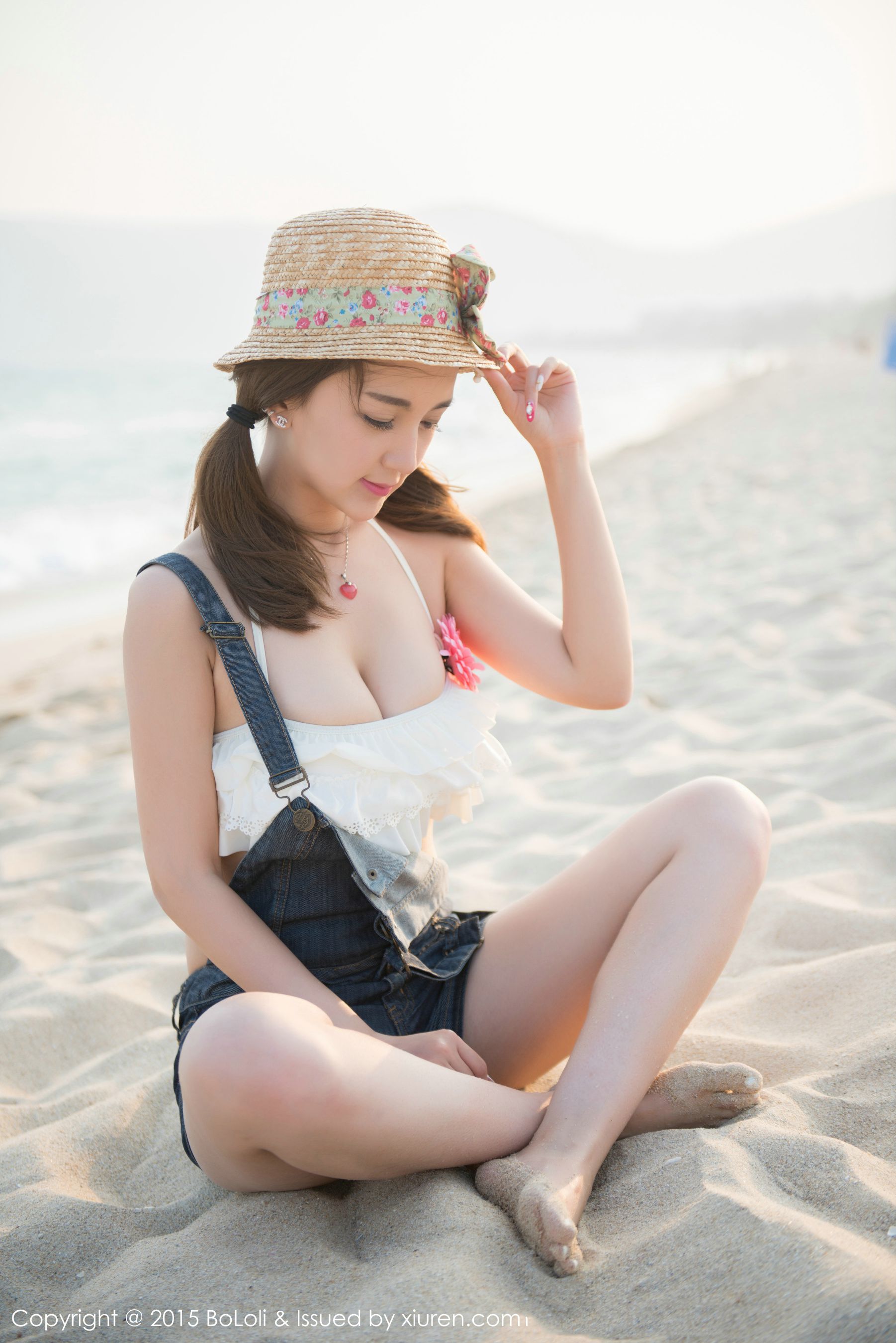热裤美女图片
