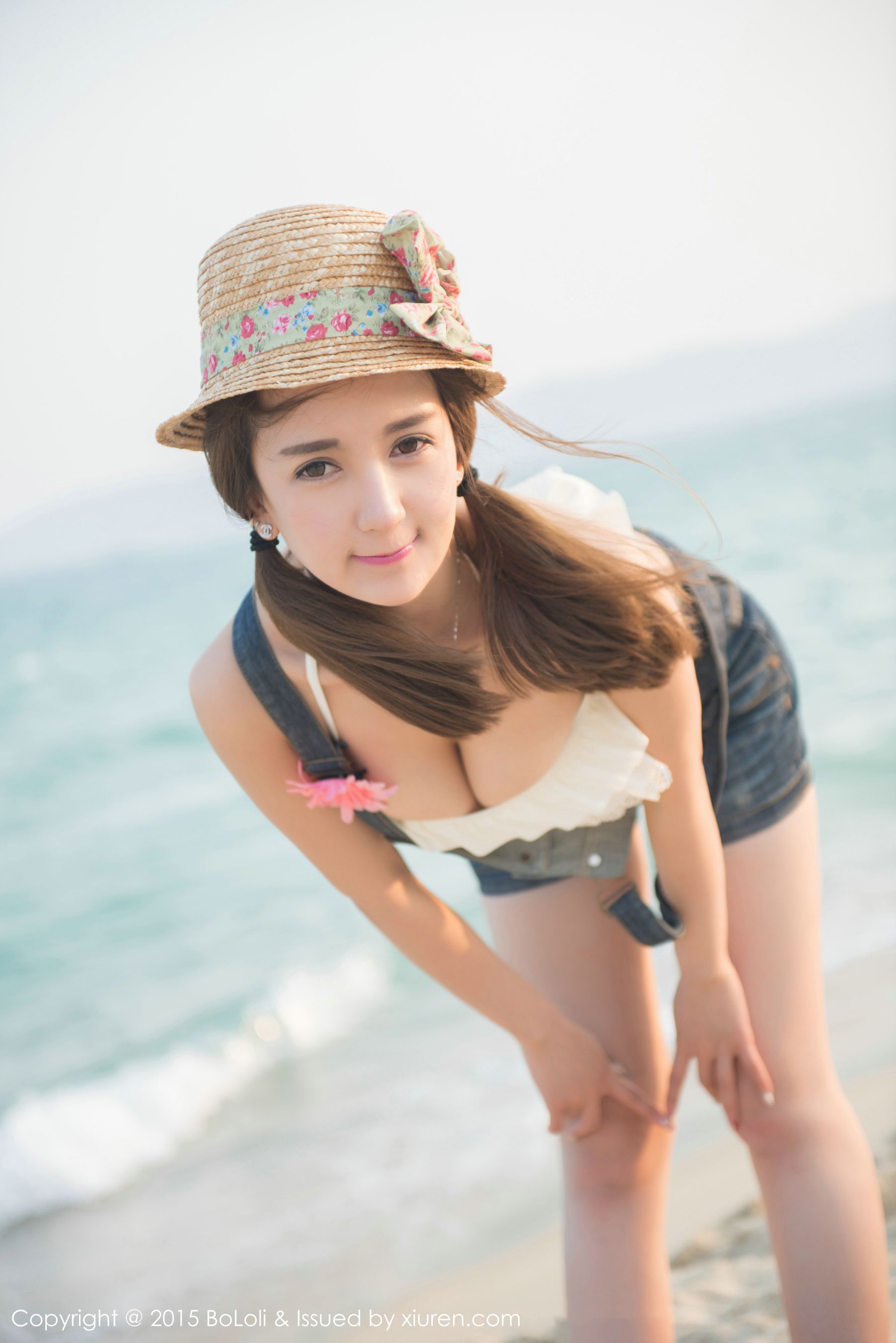 热裤美女图片