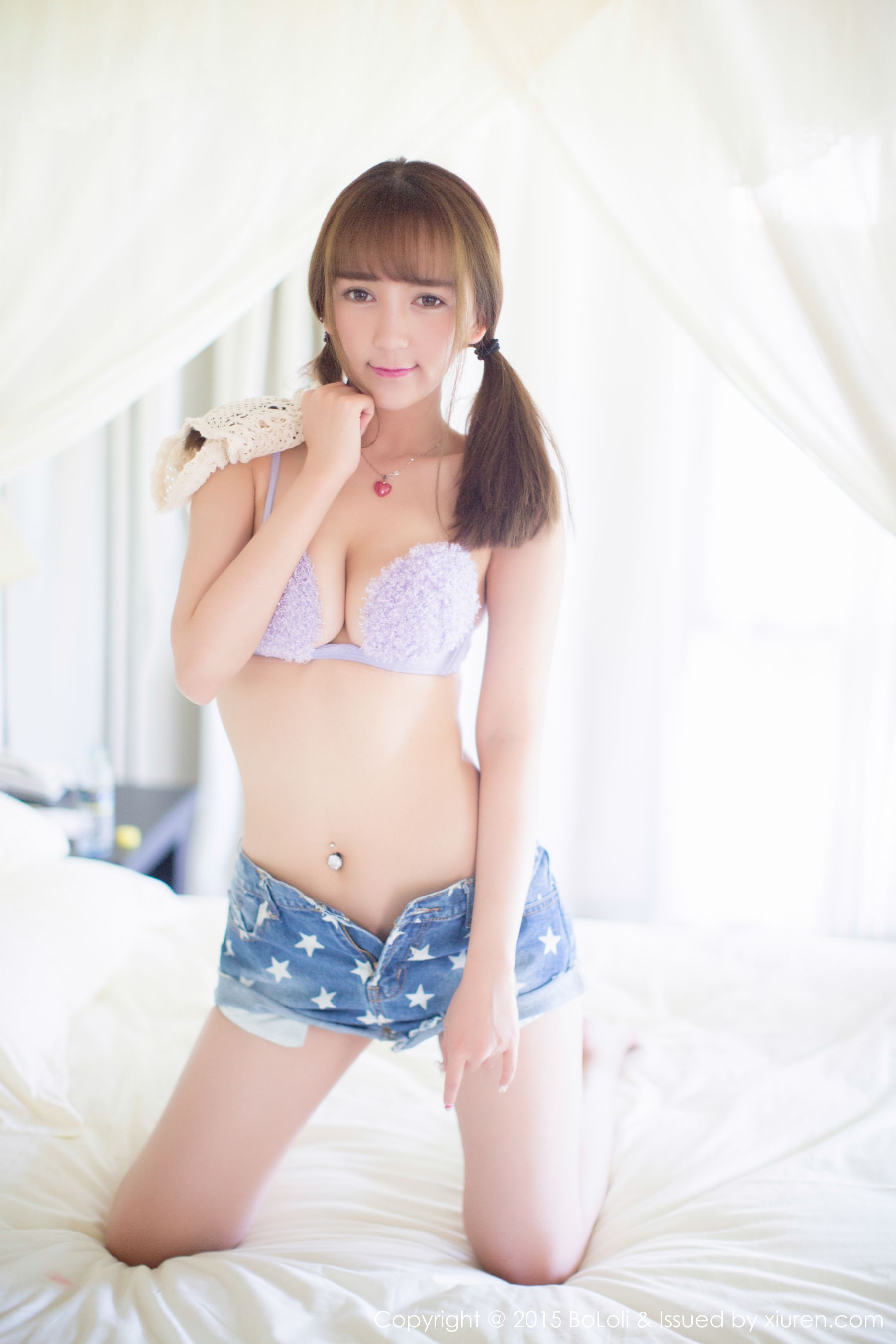 热裤美女图片