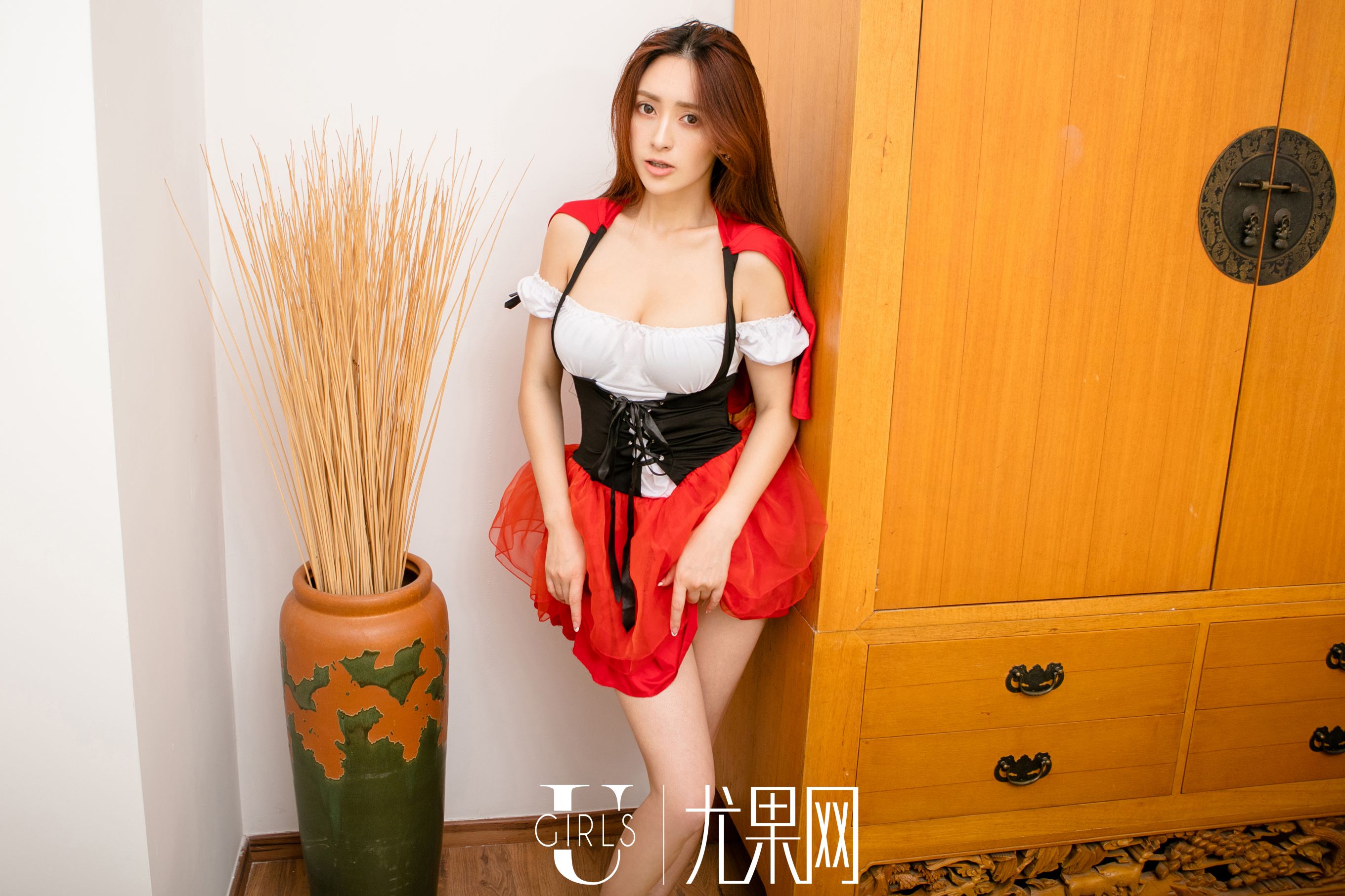 热裤美女图片