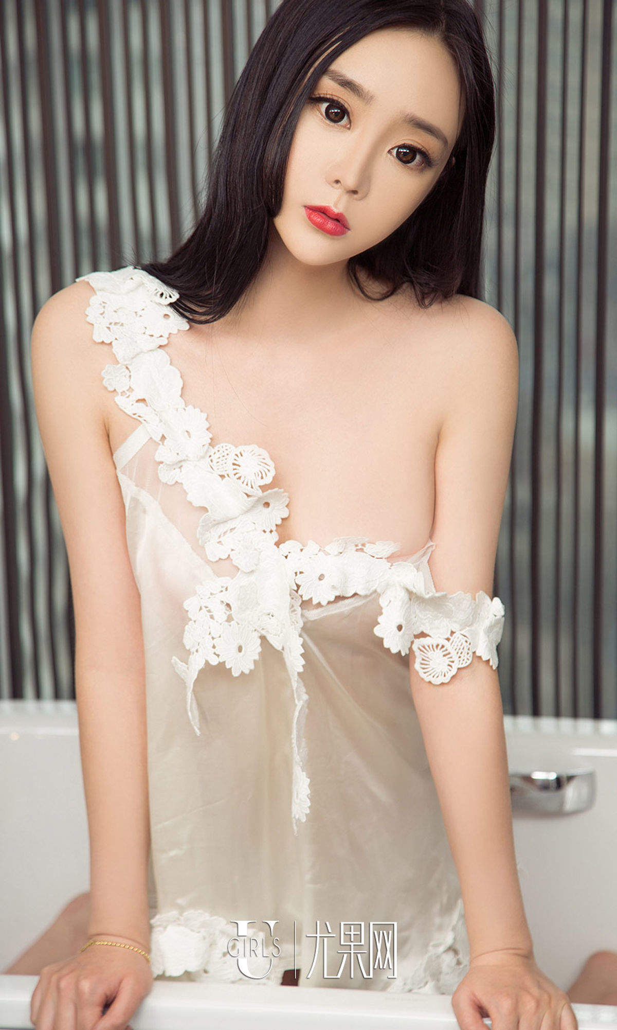 热裤美女图片