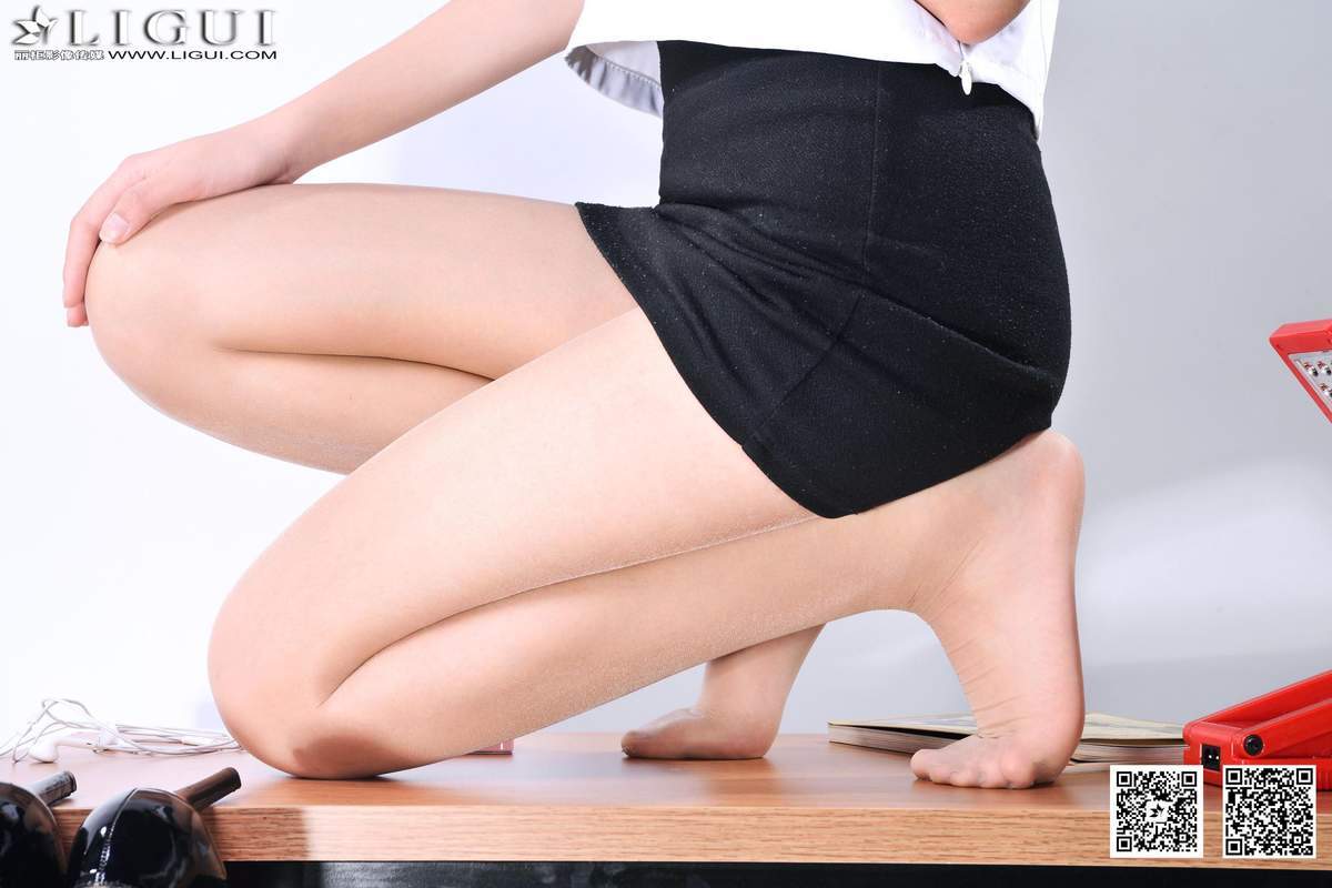 Model小杨幂水手服美女美足美腿上中下全集美腿玉足写真图片图片