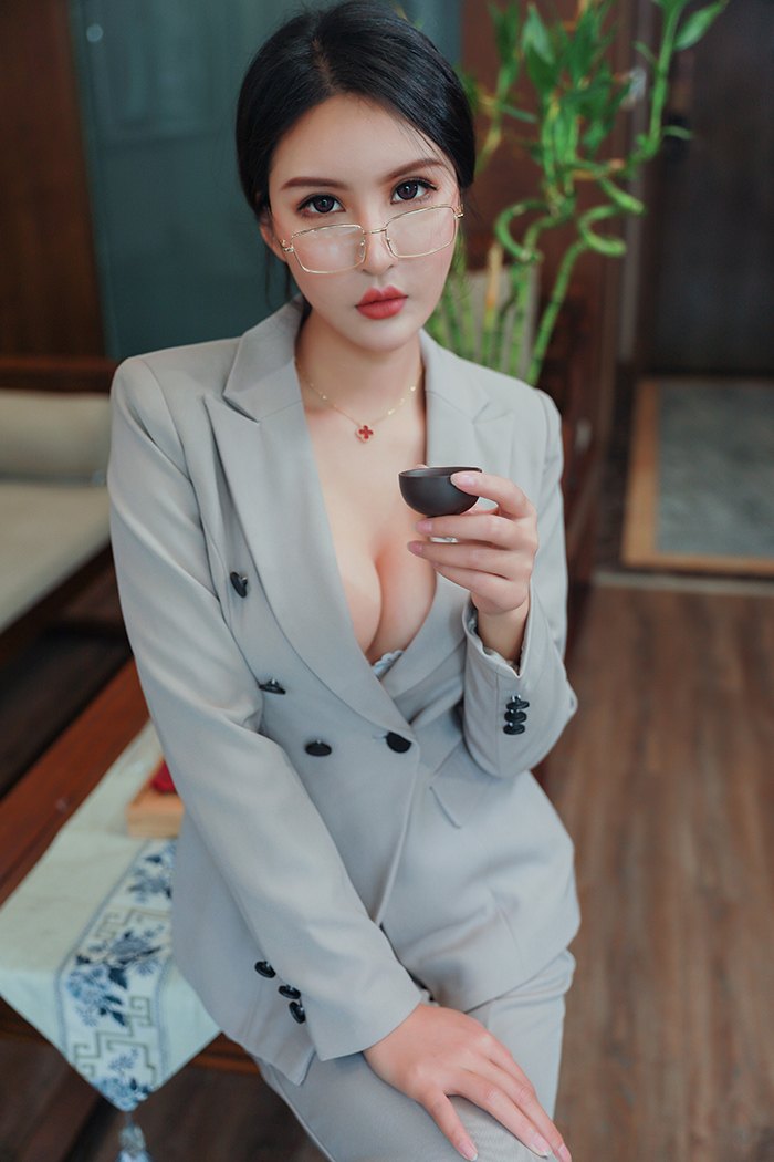 性感比基尼美女张雨萌民国性感风高清mm写真集图片