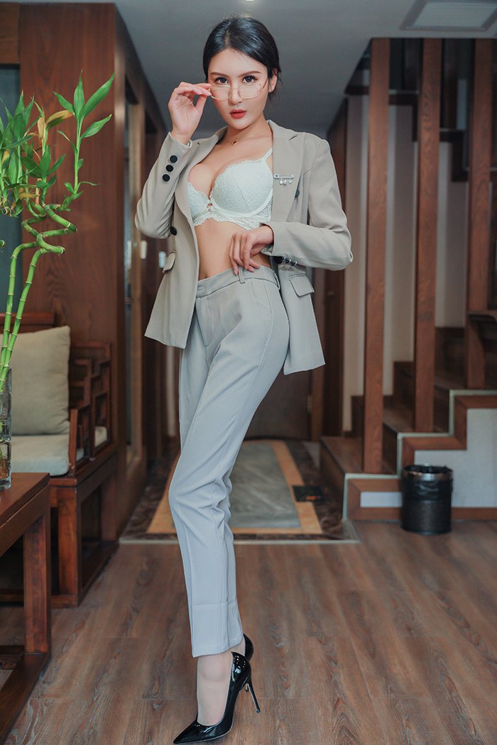 性感比基尼美女张雨萌民国性感风高清mm写真集图片