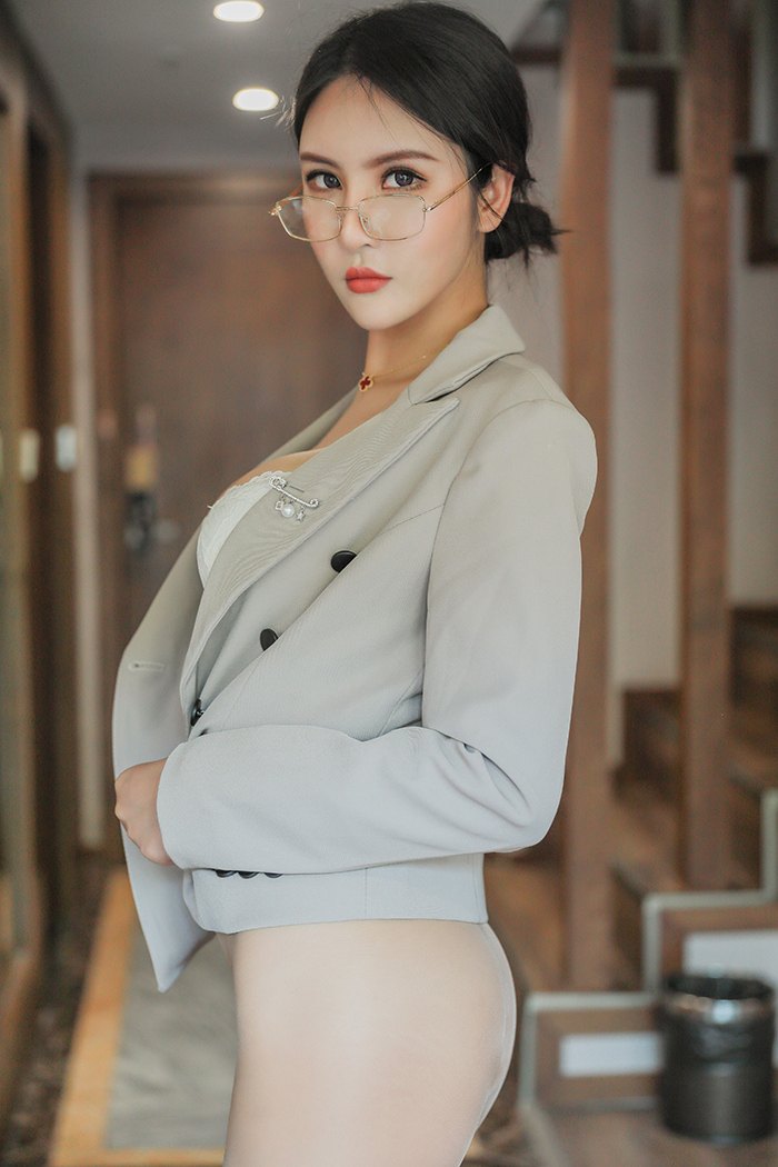 性感比基尼美女张雨萌民国性感风高清mm写真集图片