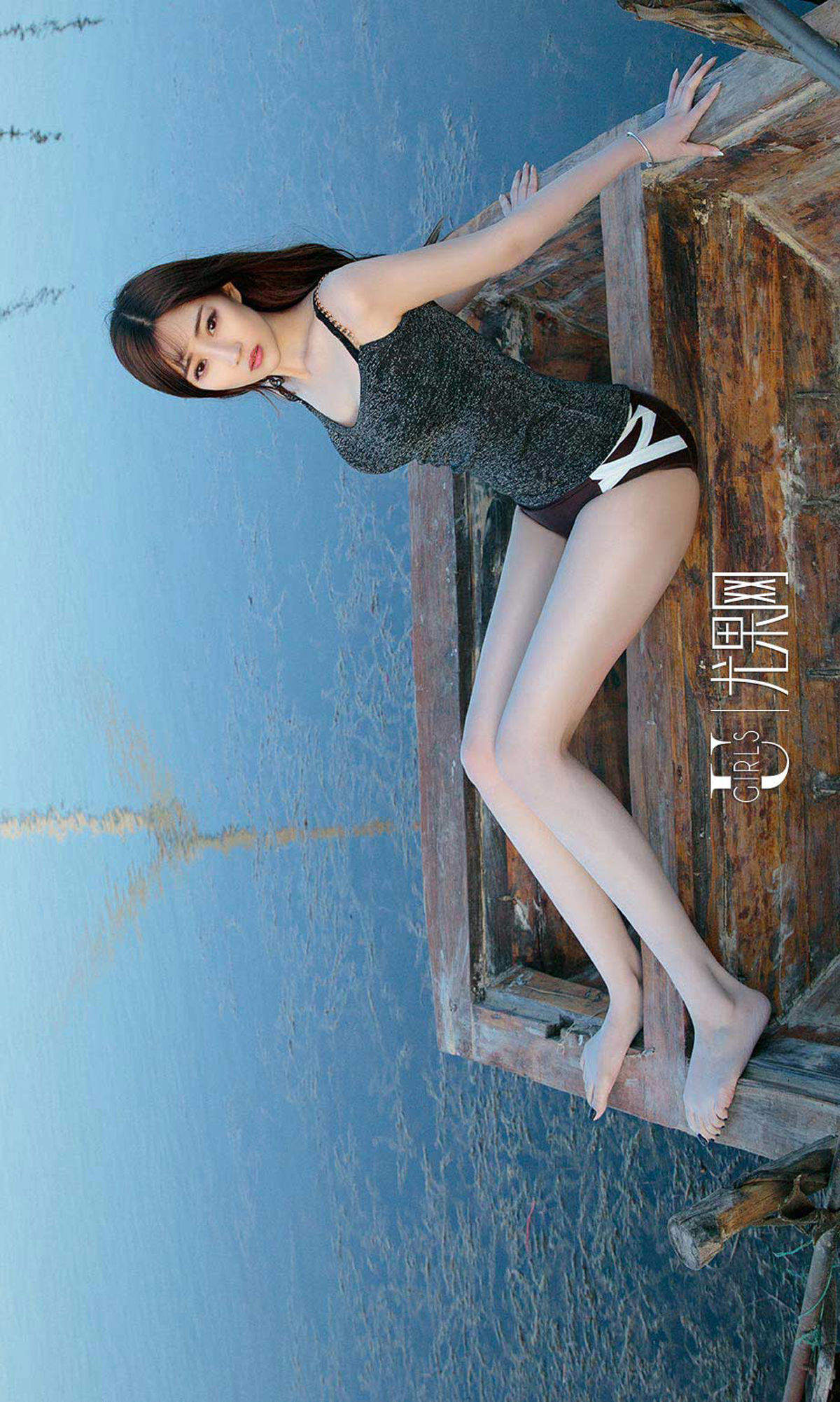 亚洲女人天堂林琳一半沙漠一半水高清mm写真集图片