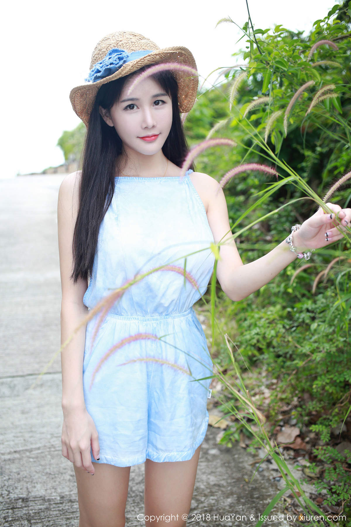 美女尤物刘天天吊带派对高清mm写真集图片