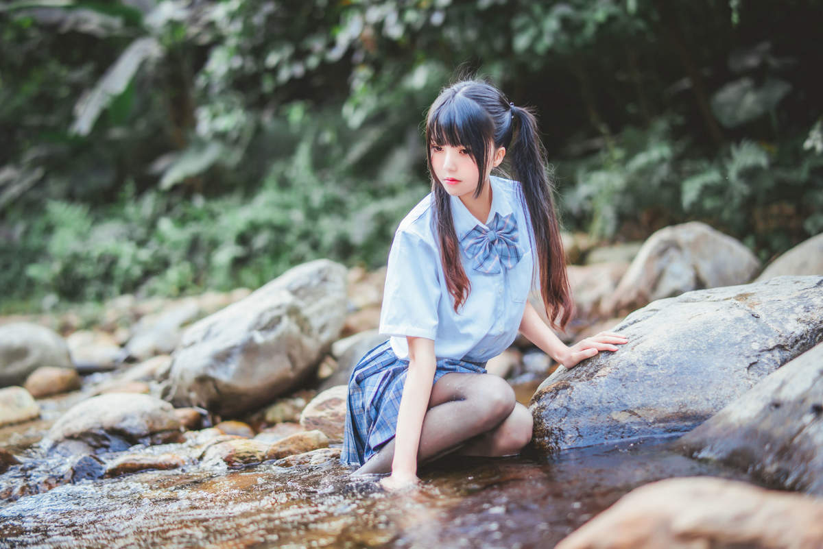亚洲女人天堂林琳一半沙漠一半水高清mm写真集图片