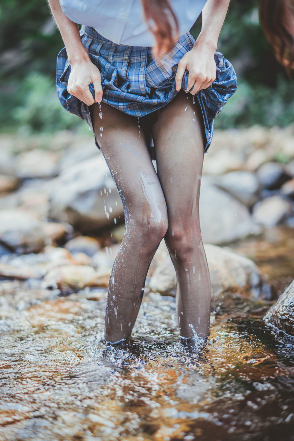 亚洲女人天堂林琳一半沙漠一半水高清mm写真集图片