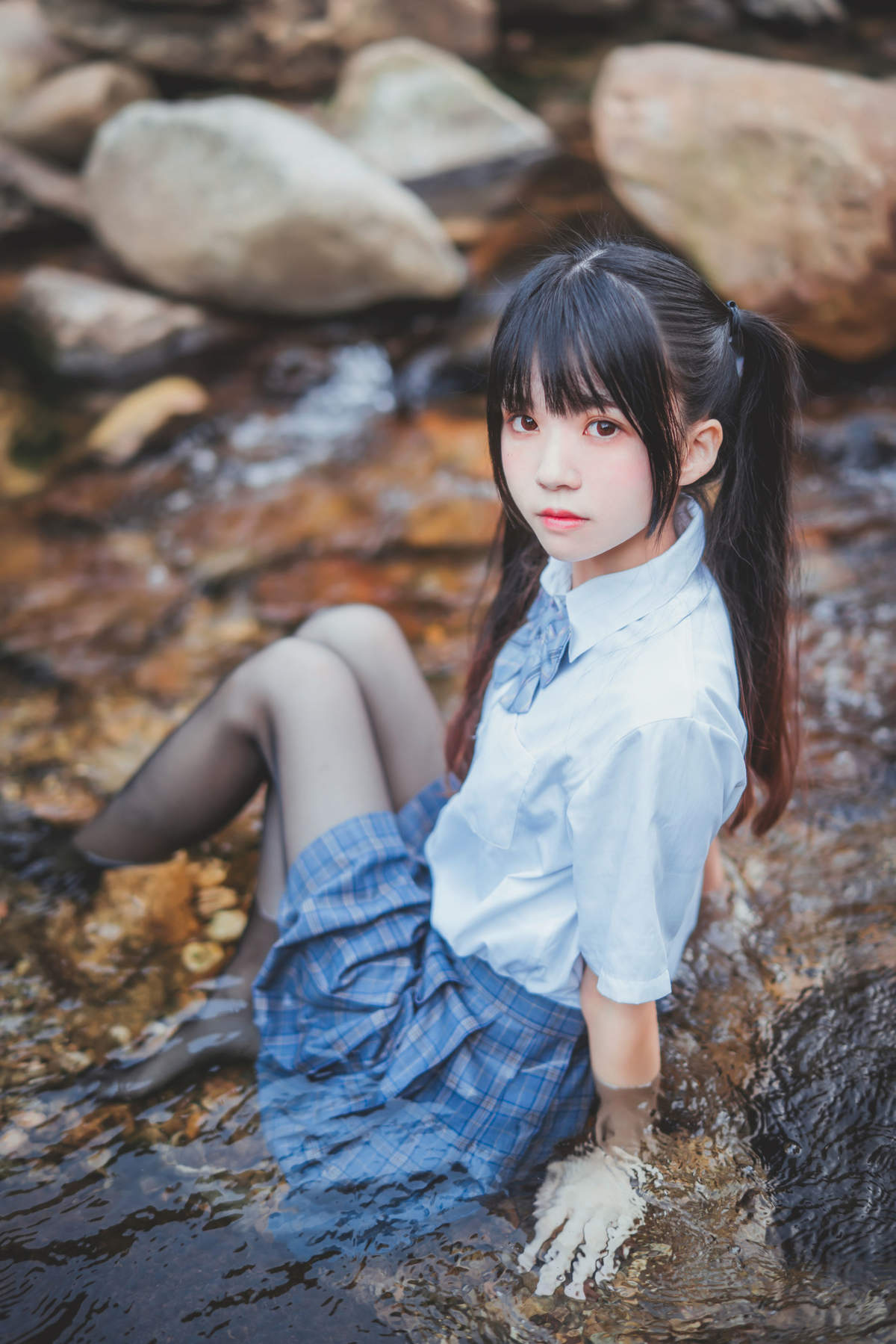 亚洲女人天堂林琳一半沙漠一半水高清mm写真集图片
