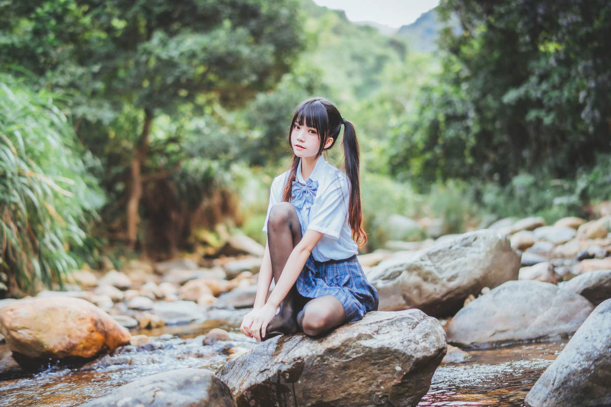 亚洲女人天堂林琳一半沙漠一半水高清mm写真集图片
