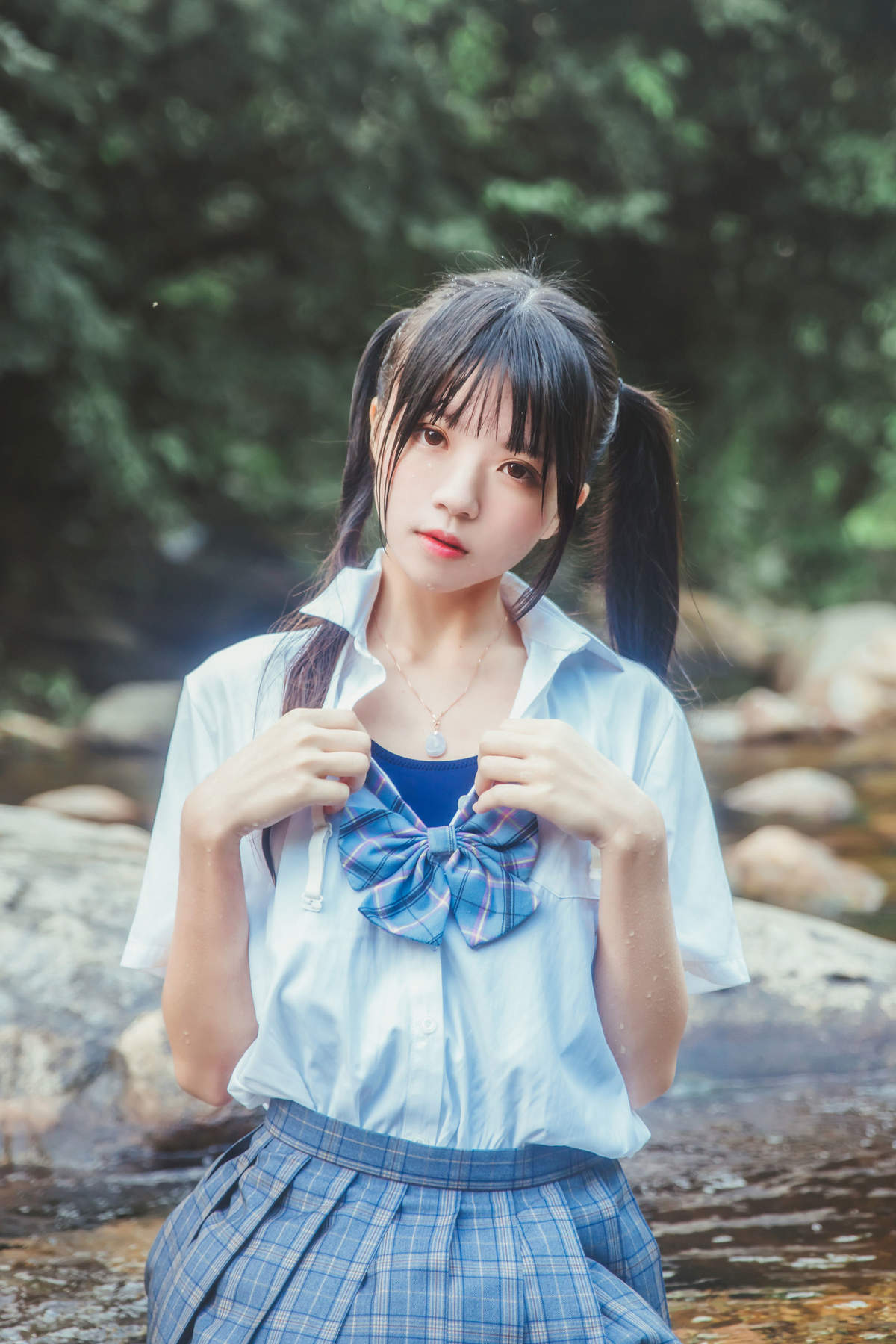 亚洲女人天堂林琳一半沙漠一半水高清mm写真集图片