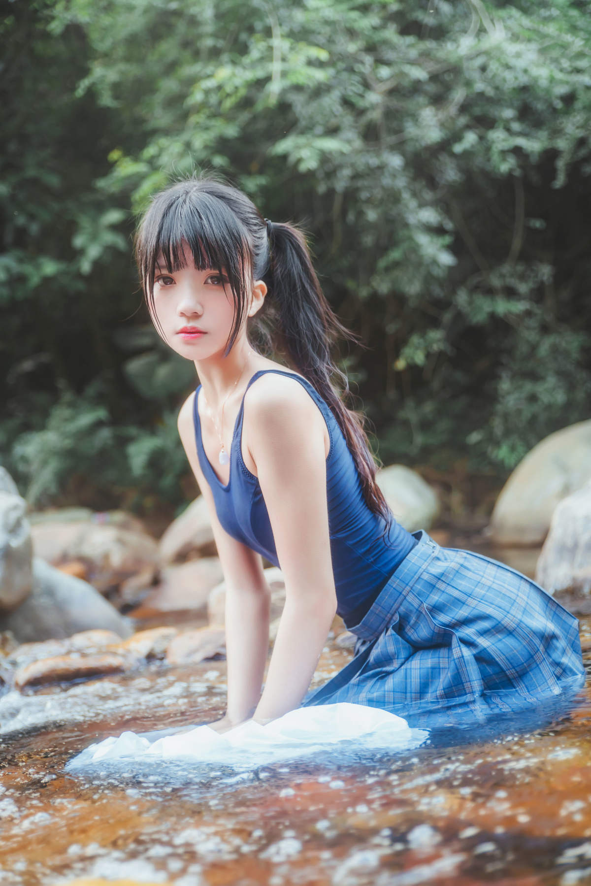 亚洲女人天堂林琳一半沙漠一半水高清mm写真集图片