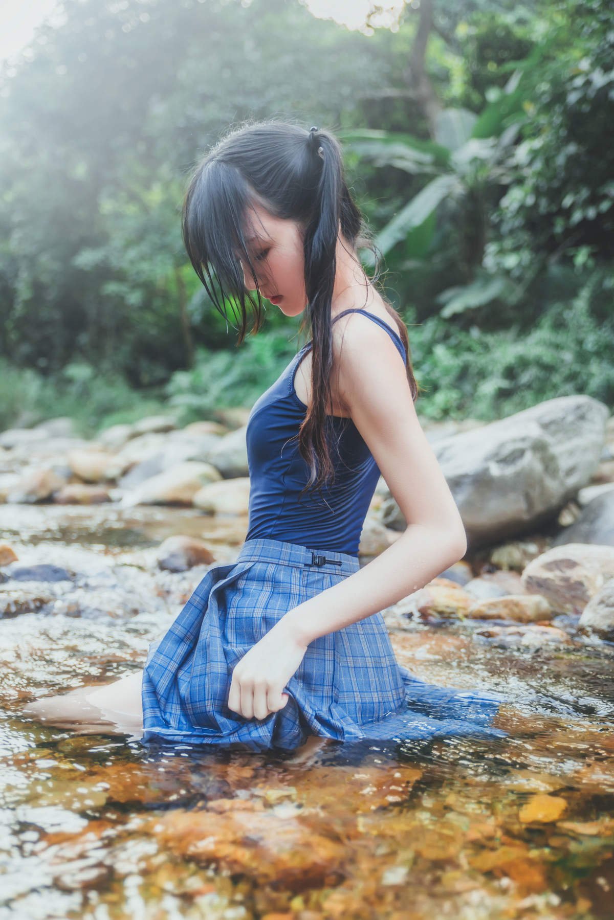 亚洲女人天堂林琳一半沙漠一半水高清mm写真集图片