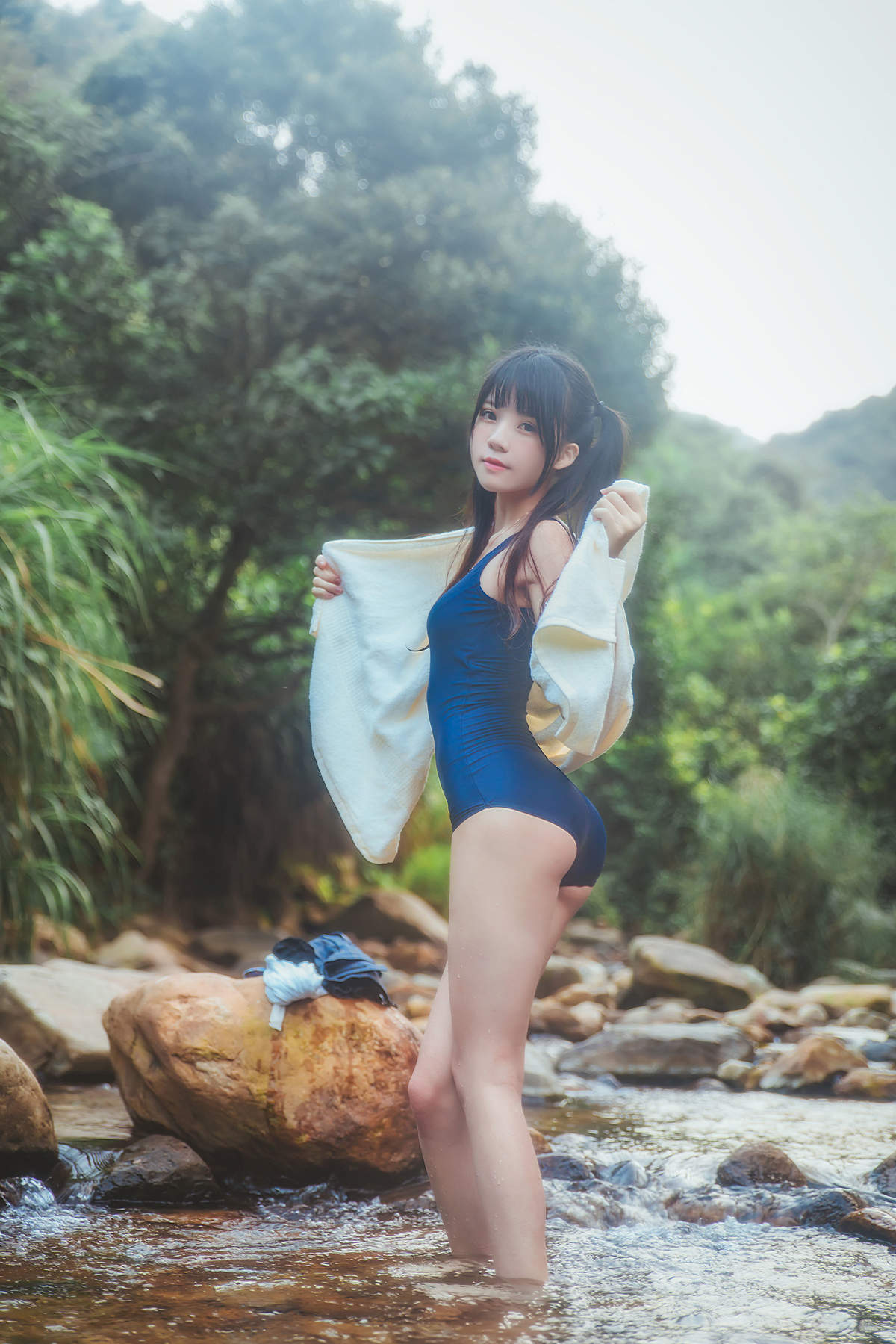 亚洲女人天堂林琳一半沙漠一半水高清mm写真集图片