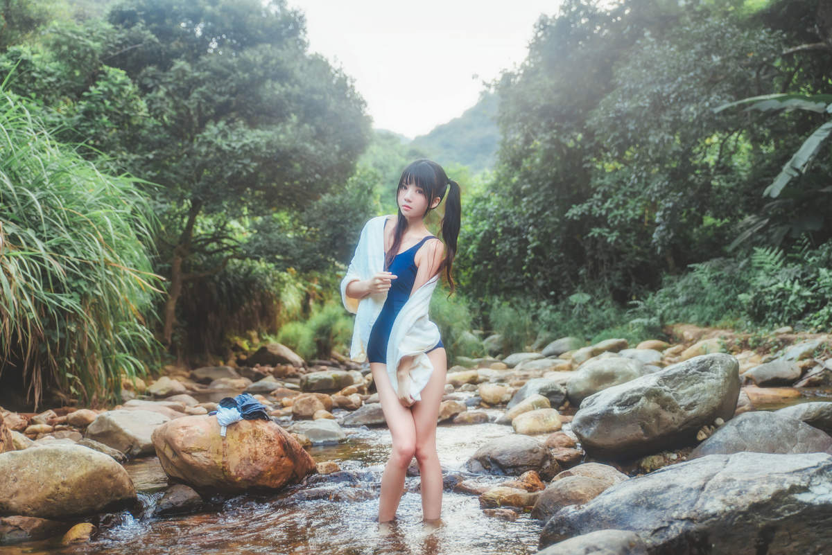 亚洲女人天堂林琳一半沙漠一半水高清mm写真集图片